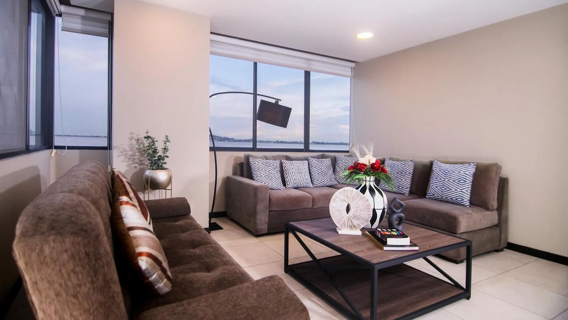 Bellini 3 Suite 2, Puerto Santa Ana, 瓜亚基尔 公寓